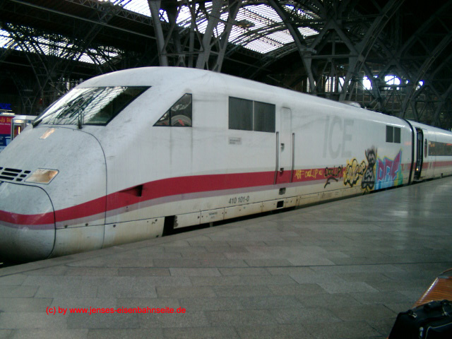 BR 410 im Hauptbahnhof Leipzig