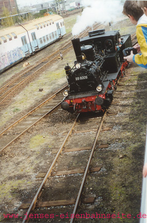 BR 41 vor der Drehscheibe