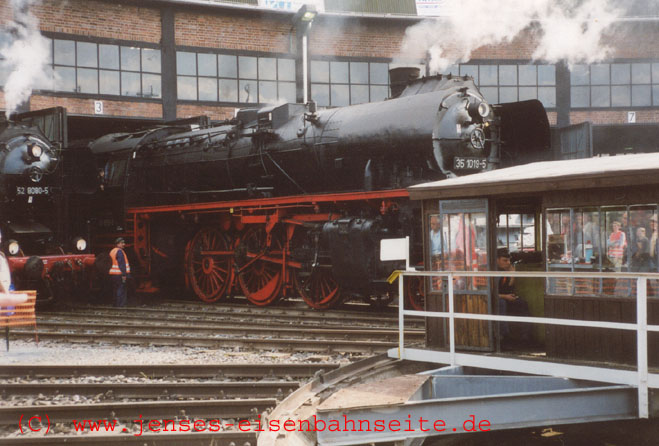 Die BR 35 auf den Weg zur Drehscheibe